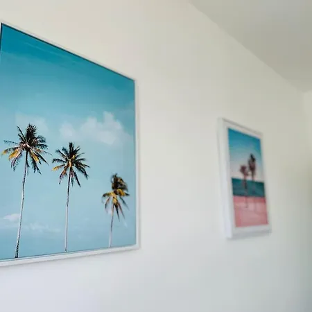 Апартаменты Chez Pierrot A 180m De La A Sur